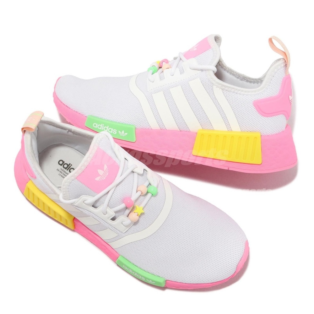 adidas Originals NMD_R1
Girls' Grade School HP7882